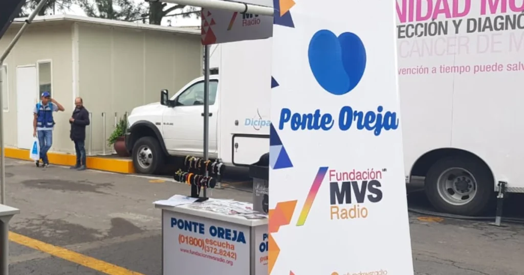Ponte Oreja el programa que reparte audífonos gratis en México